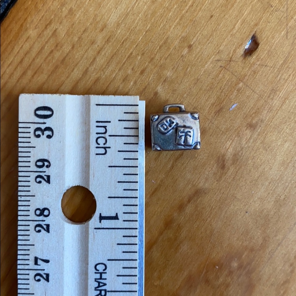 Pandora adventure suitcase charm